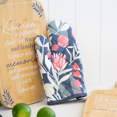 Picture of Made With Love Oven Mitt Floral